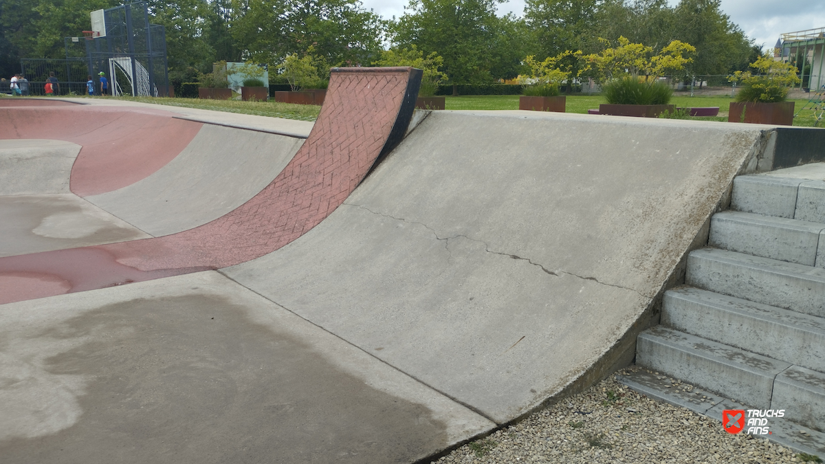 Stekene skatepark